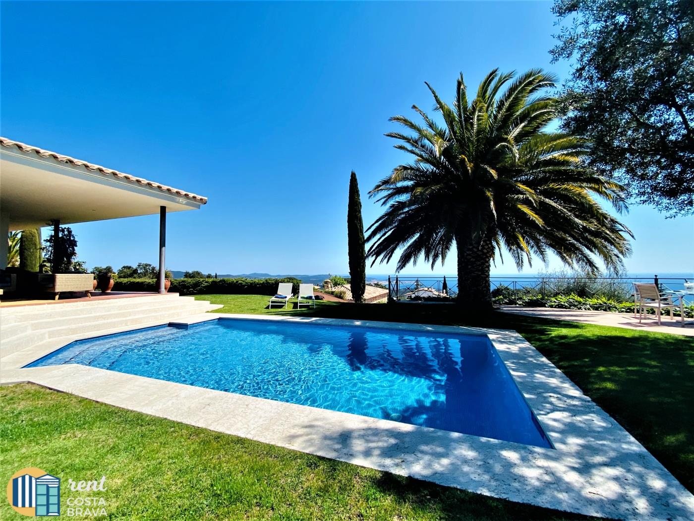 Villa Vista à Mas Nou, avec vue sur la mer et la piscine. à Platja d'Aro