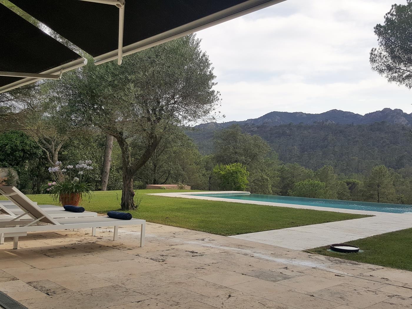 Casa Maravilla on the Golf Costa Brava with private infinity pool. in Santa Cristina d'Aro
