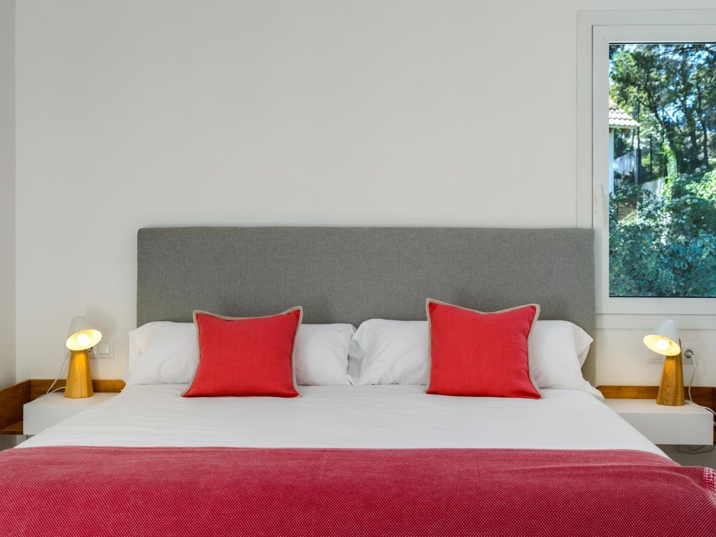Villa Juca Blanca con aire acondicionado, WIFI gratuito y vista al mar en Calonge