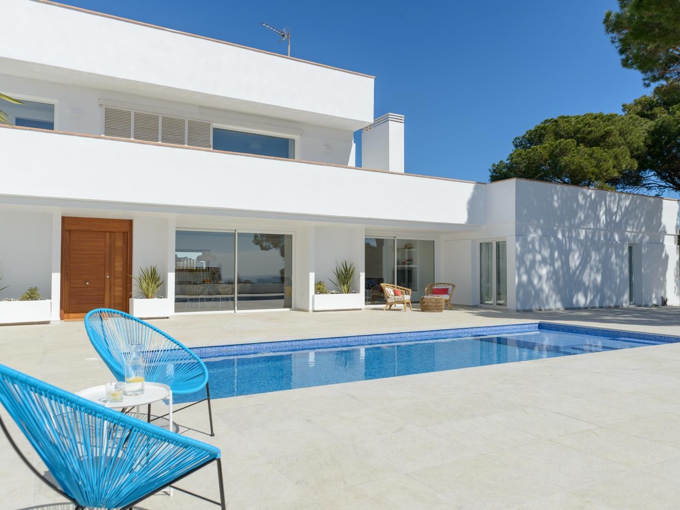 Villa Juca Blanca with air conditioning, free WIFI and seaview in Calonge