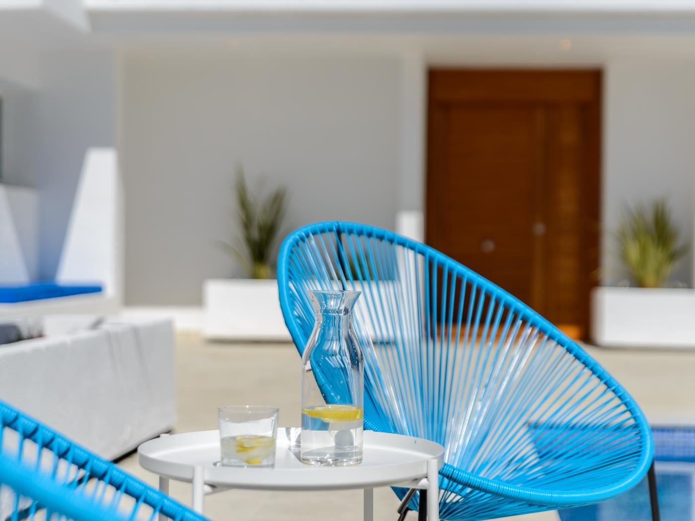 Villa Juca Blanca amb aire condicionat, WIFI gratuït i vista sobre el mar. a Calonge