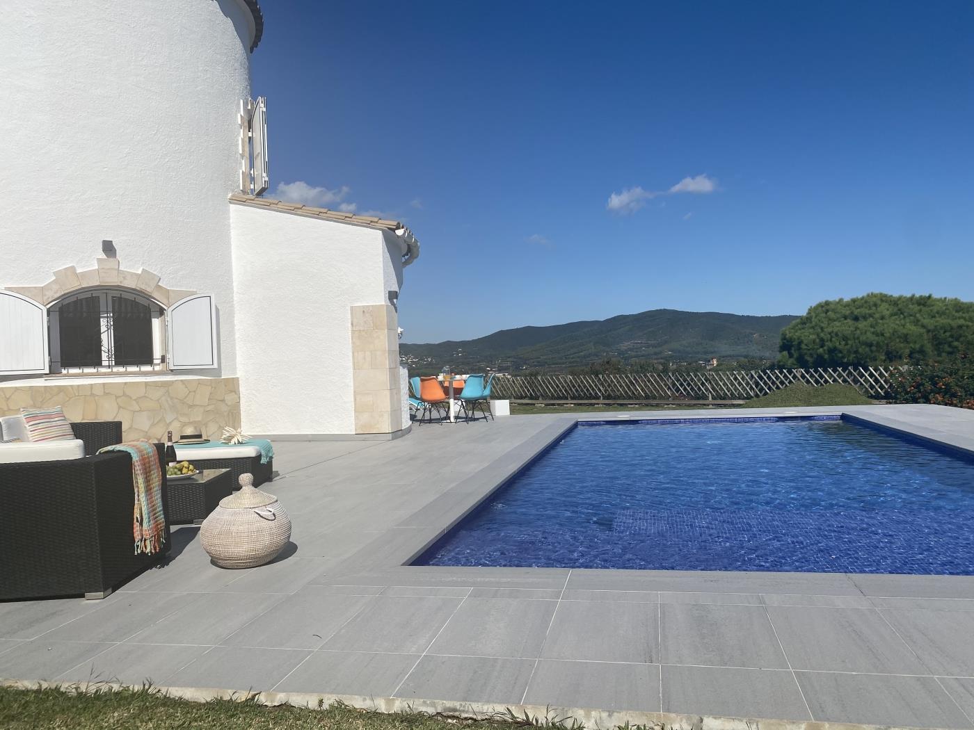 Villa Saramel amplia i moderna con vistas al mar de Palamos. en Sant Antoni de Calonge