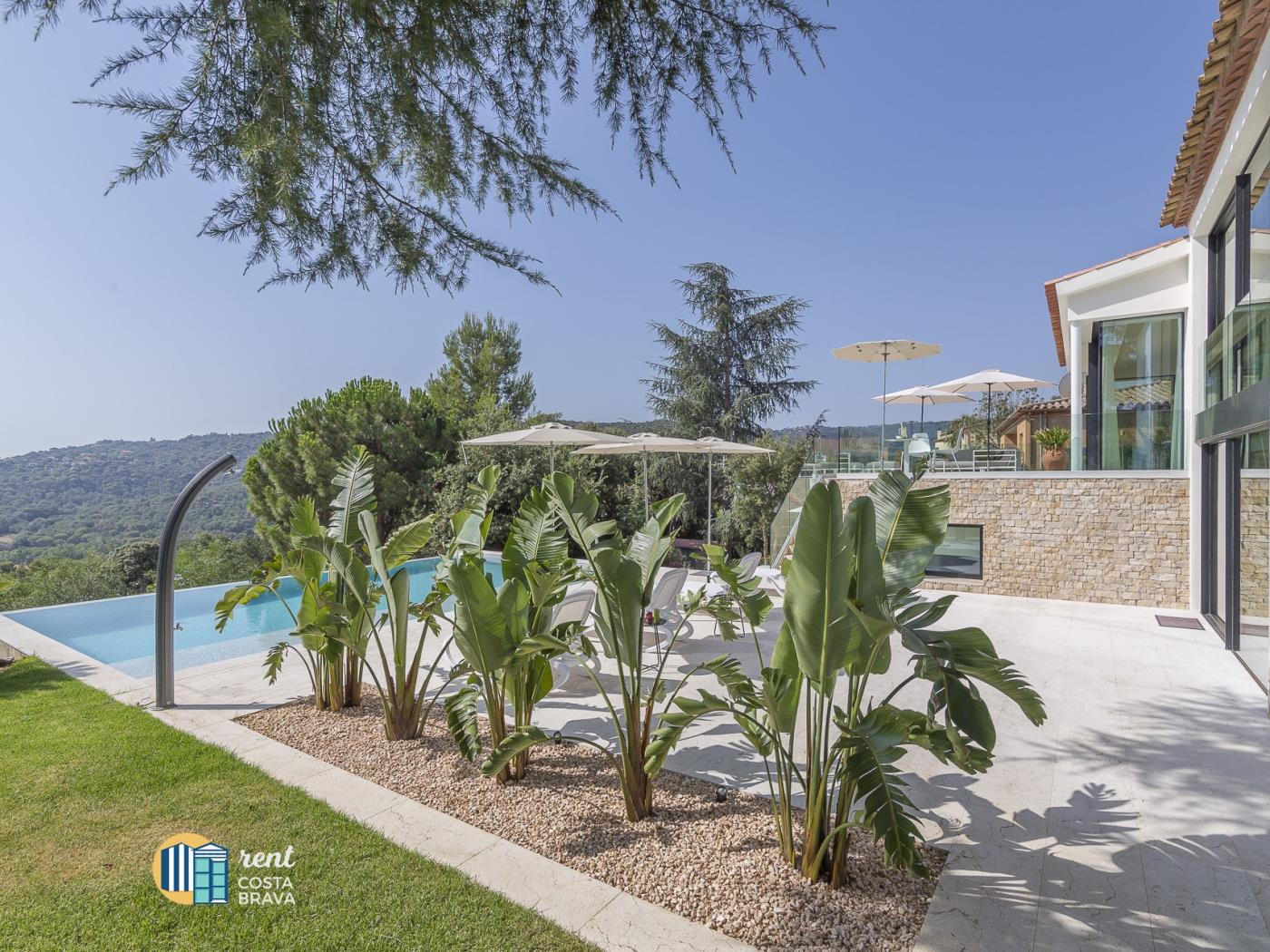 Villa la Dolça con piscina infinita, WIFI gratuito, aire acondicionado. en Calonge