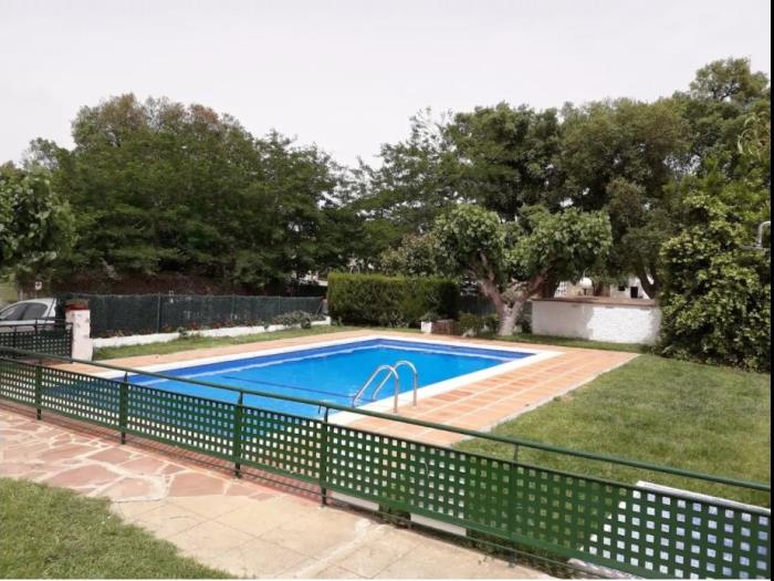 Apartamento Las Palmeras moderno, céntrico con piscina comunitaria en Platja d'Aro