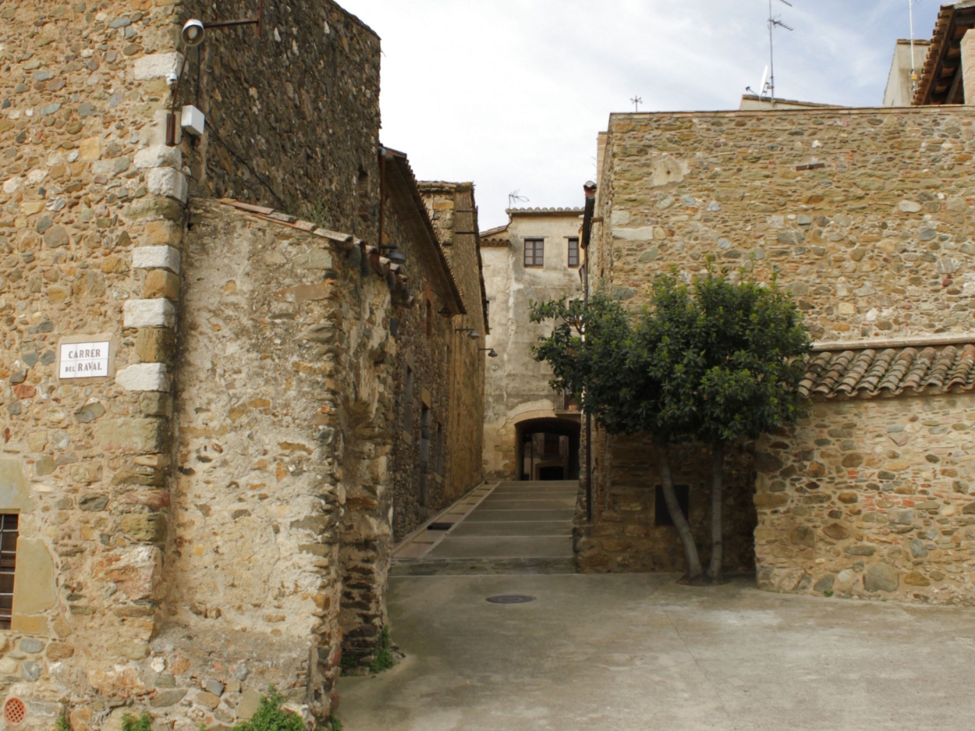 Casa Petita estilo rustico de pueblo medieval cerca de las playas en Cruïlles, Monells i Sant Sadurní de l'Heura