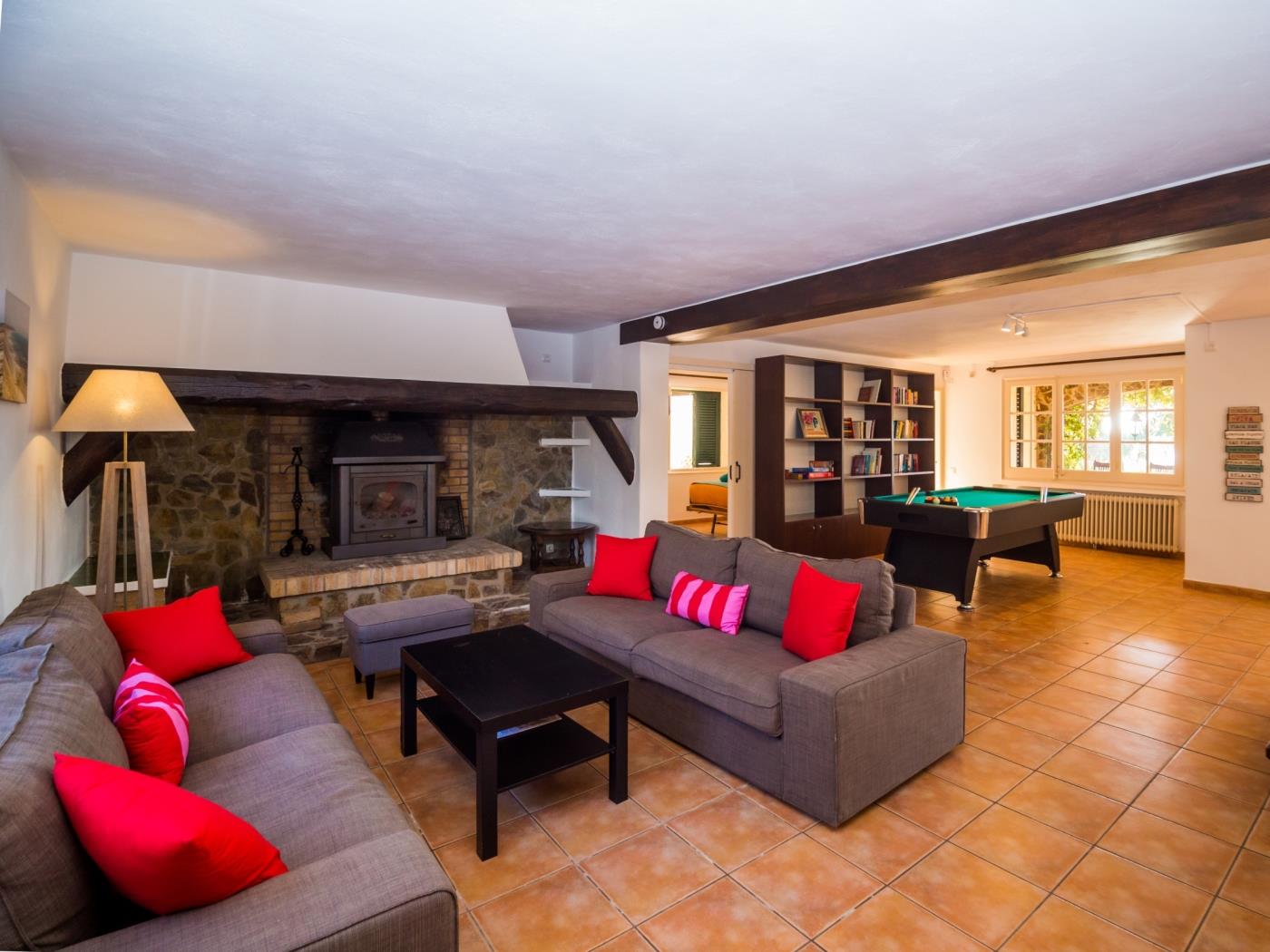 Villa Boreal geräumiges Haus mit privatem Pool, Garten und Meerblick in Calonge