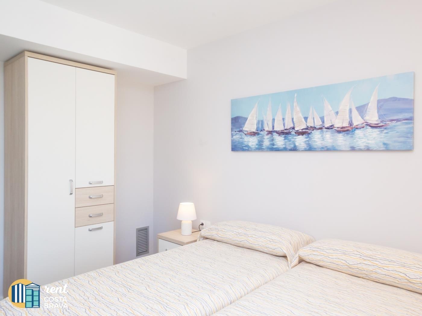 Newly built Berlin flat only 2 minutes walking distance to the city centre in Platja d'Aro