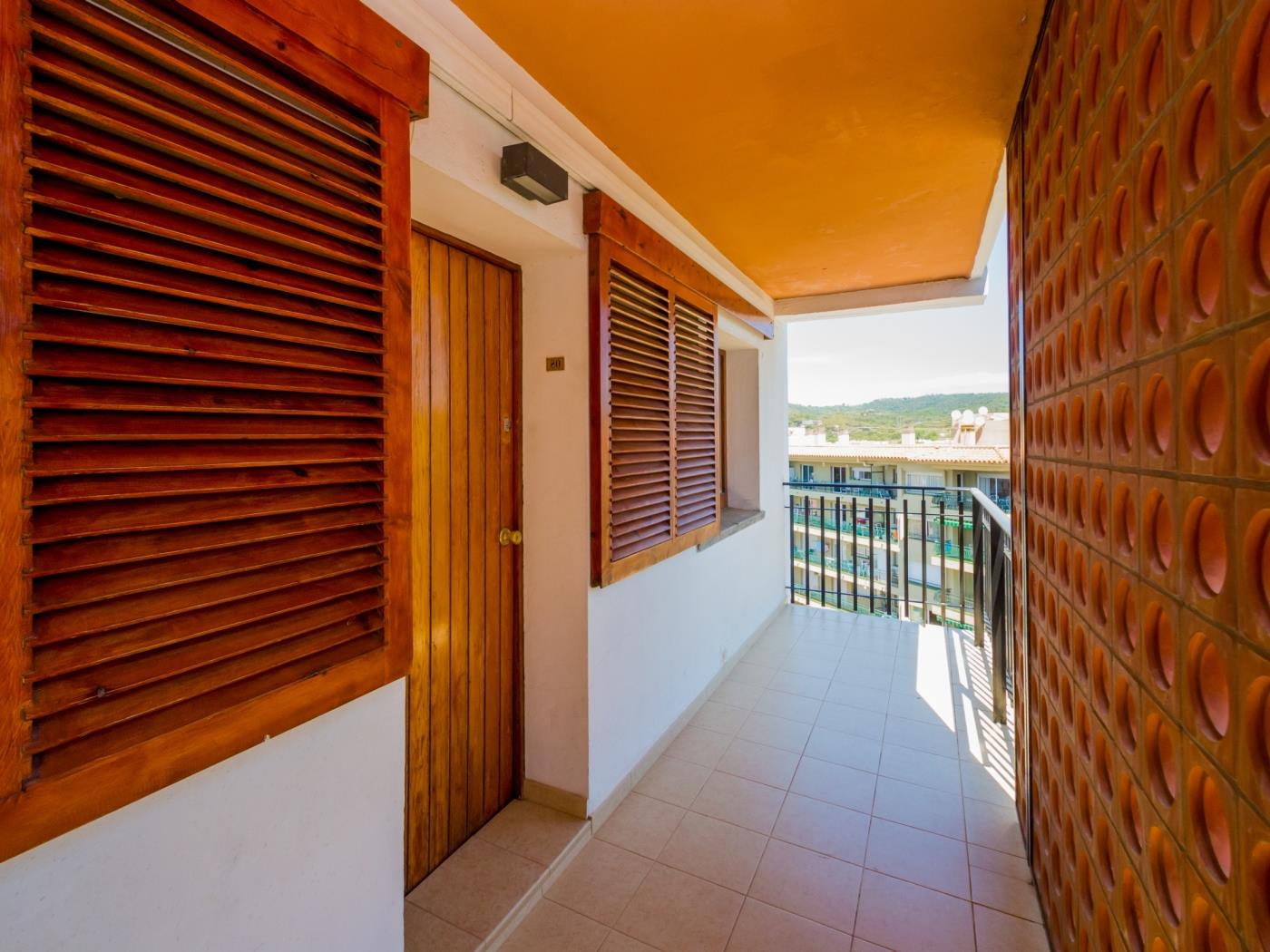 Appartement Panoramic en bord de mer avec accès direct à la plage. à Castell-Platja d'Aro