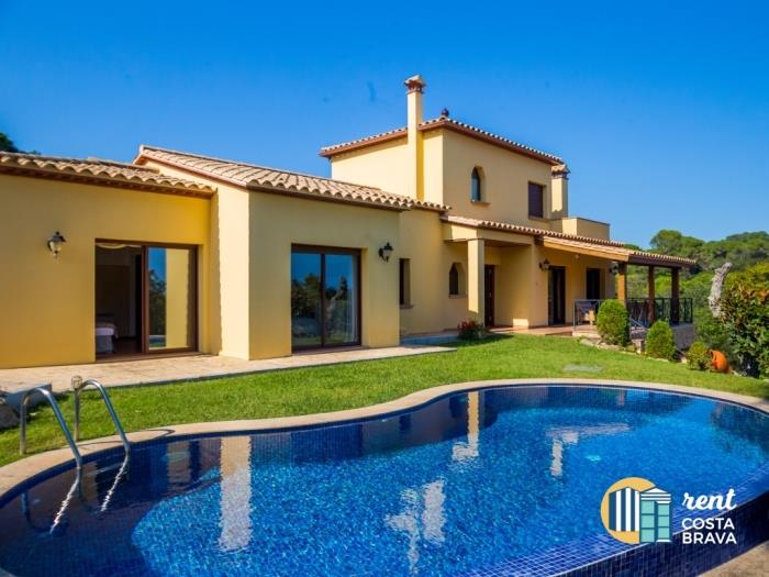 Casa Mounia amb piscina i gran espai exterior a Calonge