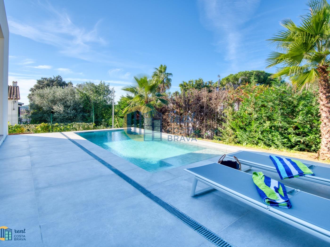 Villa Paradise in the centre of Platja d'Aro in Castell-Platja d'Aro