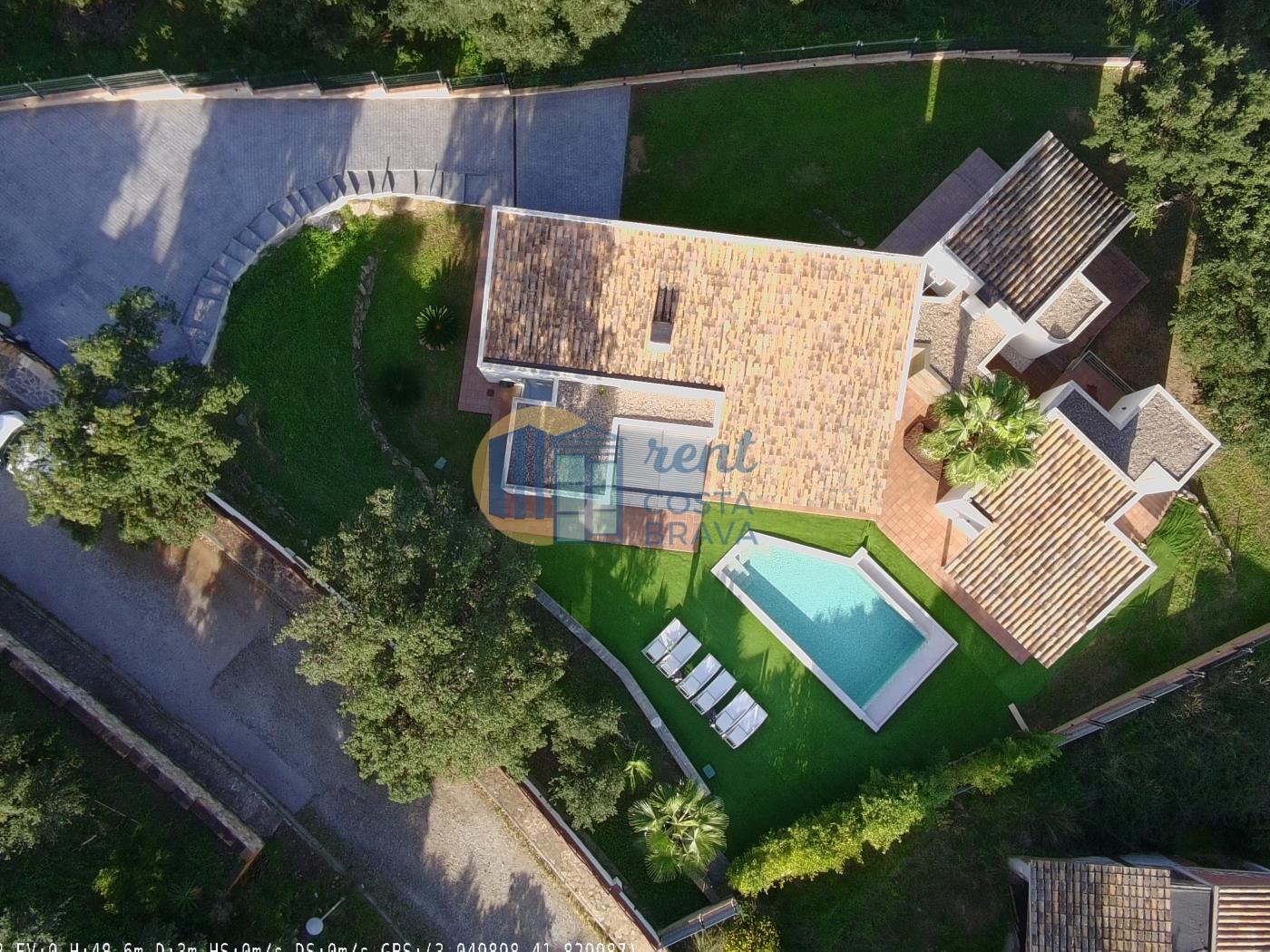 Villa Blue in Platja d'Aro with pool and very good location in Platja d'Aro