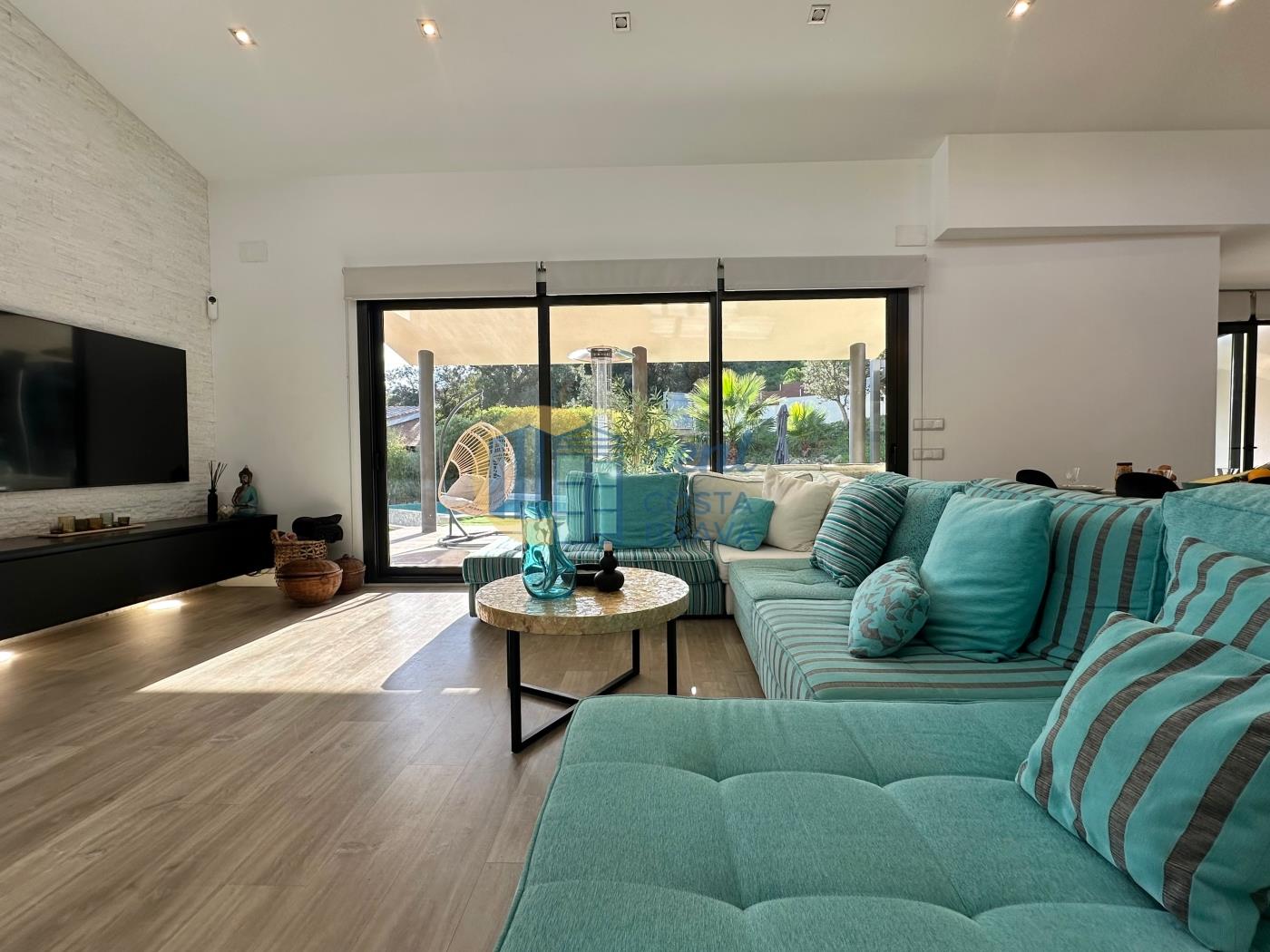 Villa Blue in Platja d'Aro with pool and very good location in Platja d'Aro