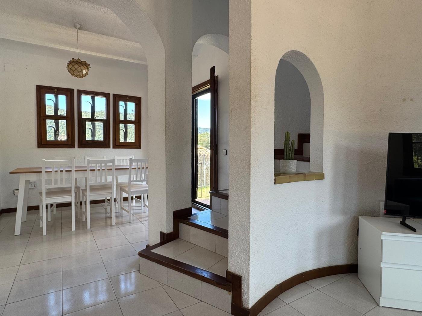 Villa Issop: Elegància i Tranquil·litat a Cabanyes, Calonge a Calonge