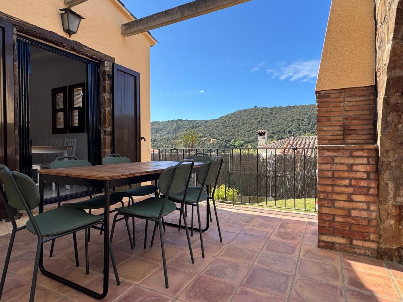 Villa Issop: Elegància i Tranquil·litat a Cabanyes, Calonge a Calonge