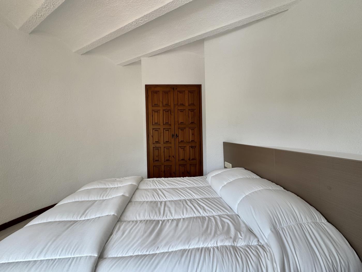 Villa Issop: Elegancia y Tranquilidad en Cabanyes, Calonge en Calonge